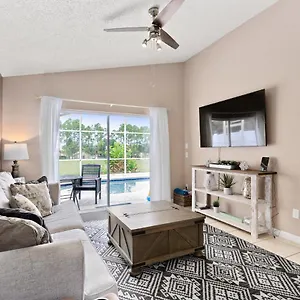Charming Perfect For Family, Garden View Villa