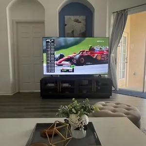 Luxury - 75 Inch Smart Tv, Upgrades Throughout! 20 Minutes To Villa